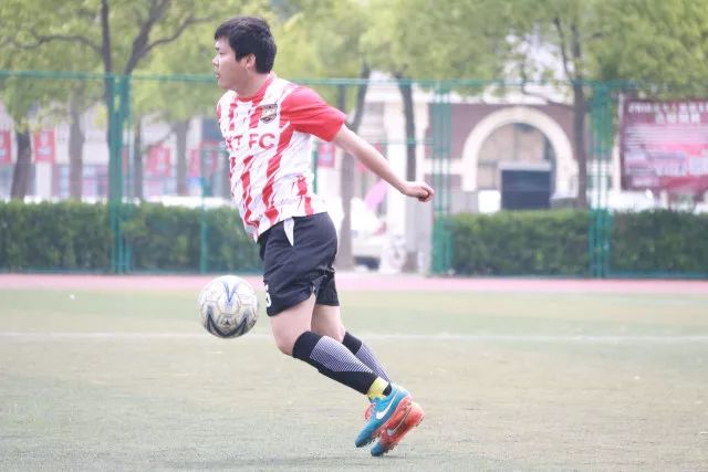 澳门广东会足球赛程中心-足球篮球热门赛事APP展示